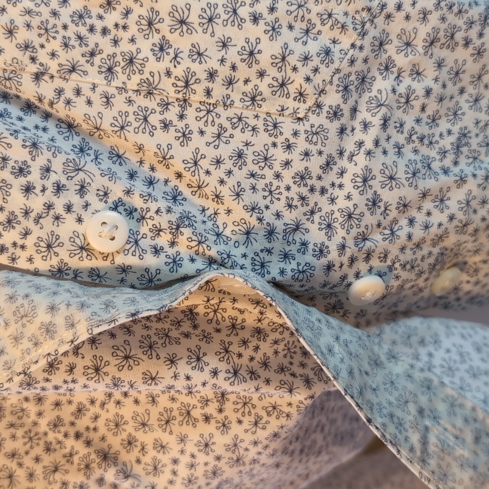 DULUTH TRADING CO Wms Medium White Navy Daisy Button Down Long Sleeve - Picture 4 of 13